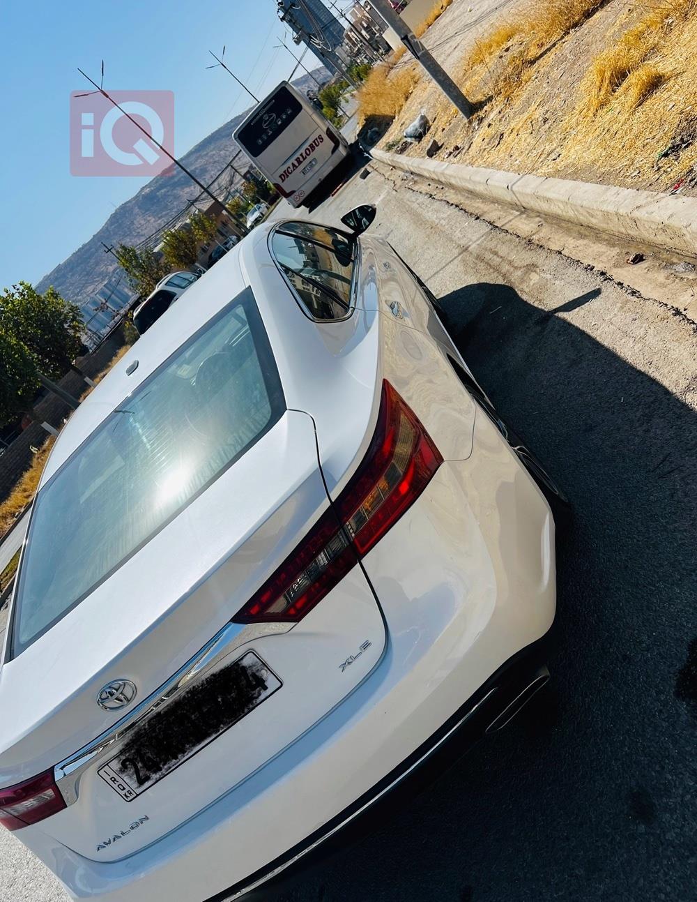 تويوتا أفالون